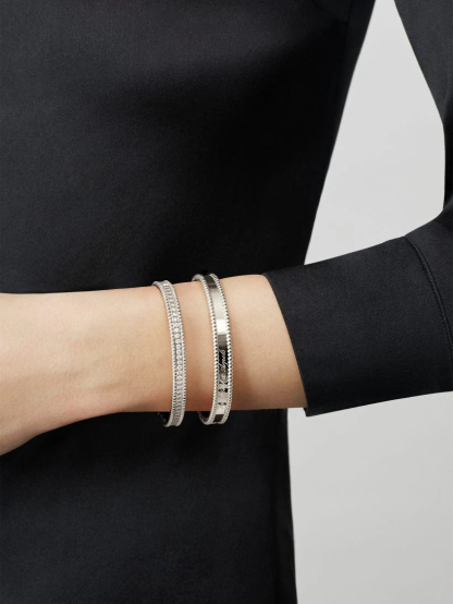 Perlée diamonds bracelet with single row of diamonds, medium model